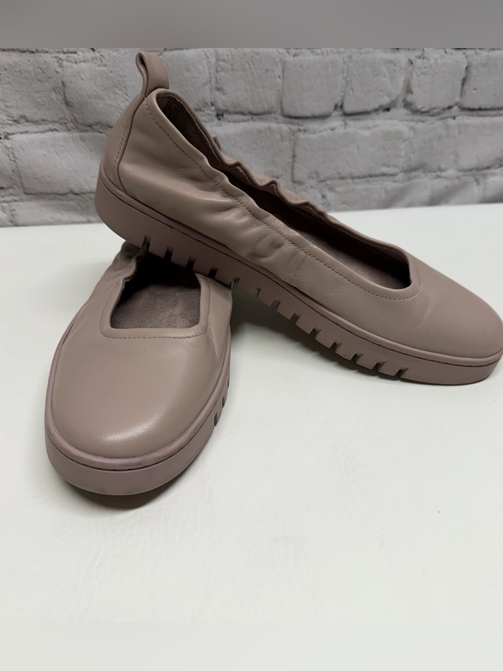 Vionic Mauve/Taupe Ballet Flats leather size 8.5